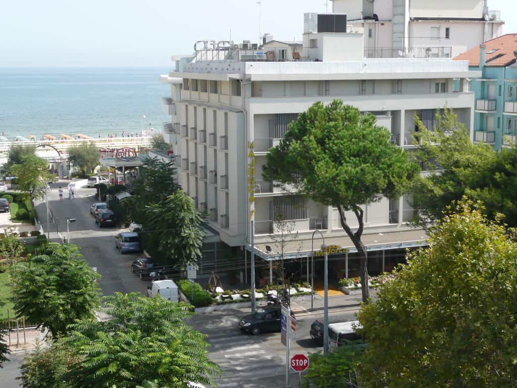 Hotel Majorca Sul Mare In Centro A Riccione Buitenkant foto